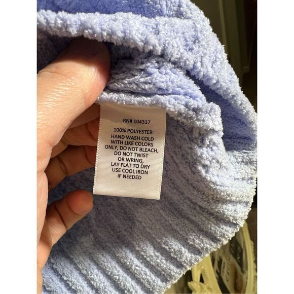 Women’s/Juniors Derek Heart, size medium, super soft and cozy top - Picture 3 of 4